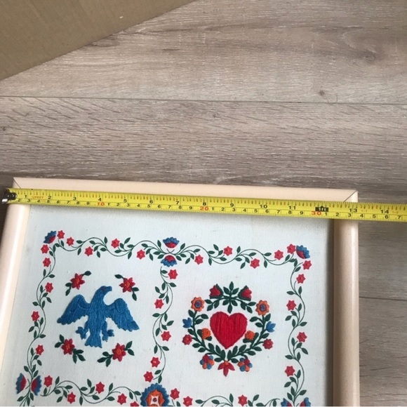 Vintage crewel handmade wall hanging cottage birds floral bohemian vibes - Picture 4 of 6